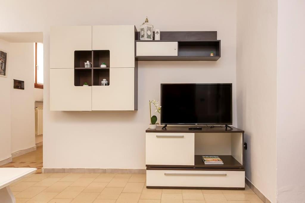 Casa Nicole Self Check-In Villa Albizzate Bagian luar foto