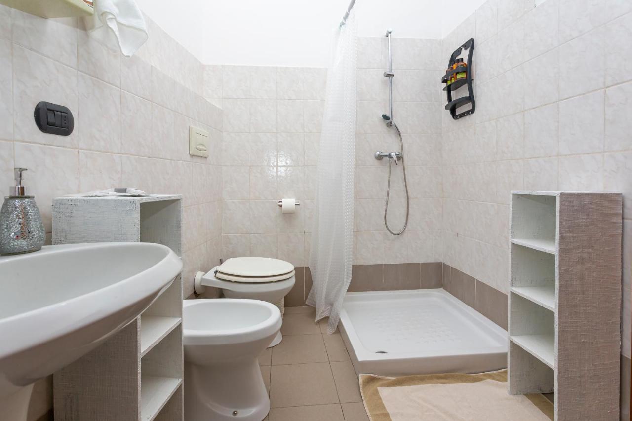 Casa Nicole Self Check-In Villa Albizzate Bagian luar foto