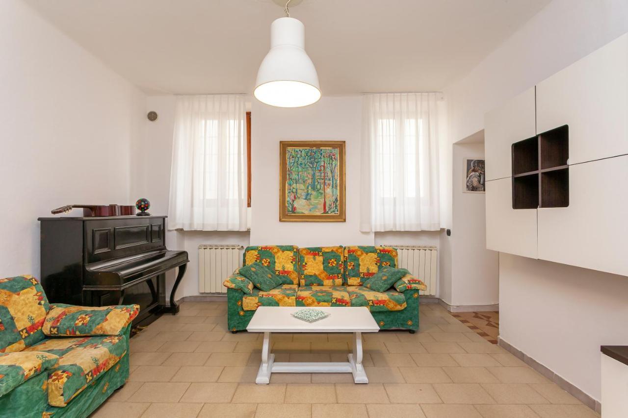 Casa Nicole Self Check-In Villa Albizzate Bagian luar foto